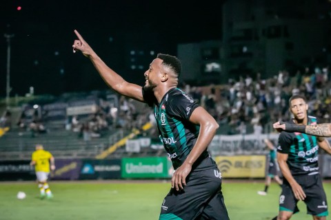 BRASILEIRO SÉRIE C: Com gol de pênalti, Maringá FC vence o São Bernardo/SP em casa e segue invicto 100% na competição.
